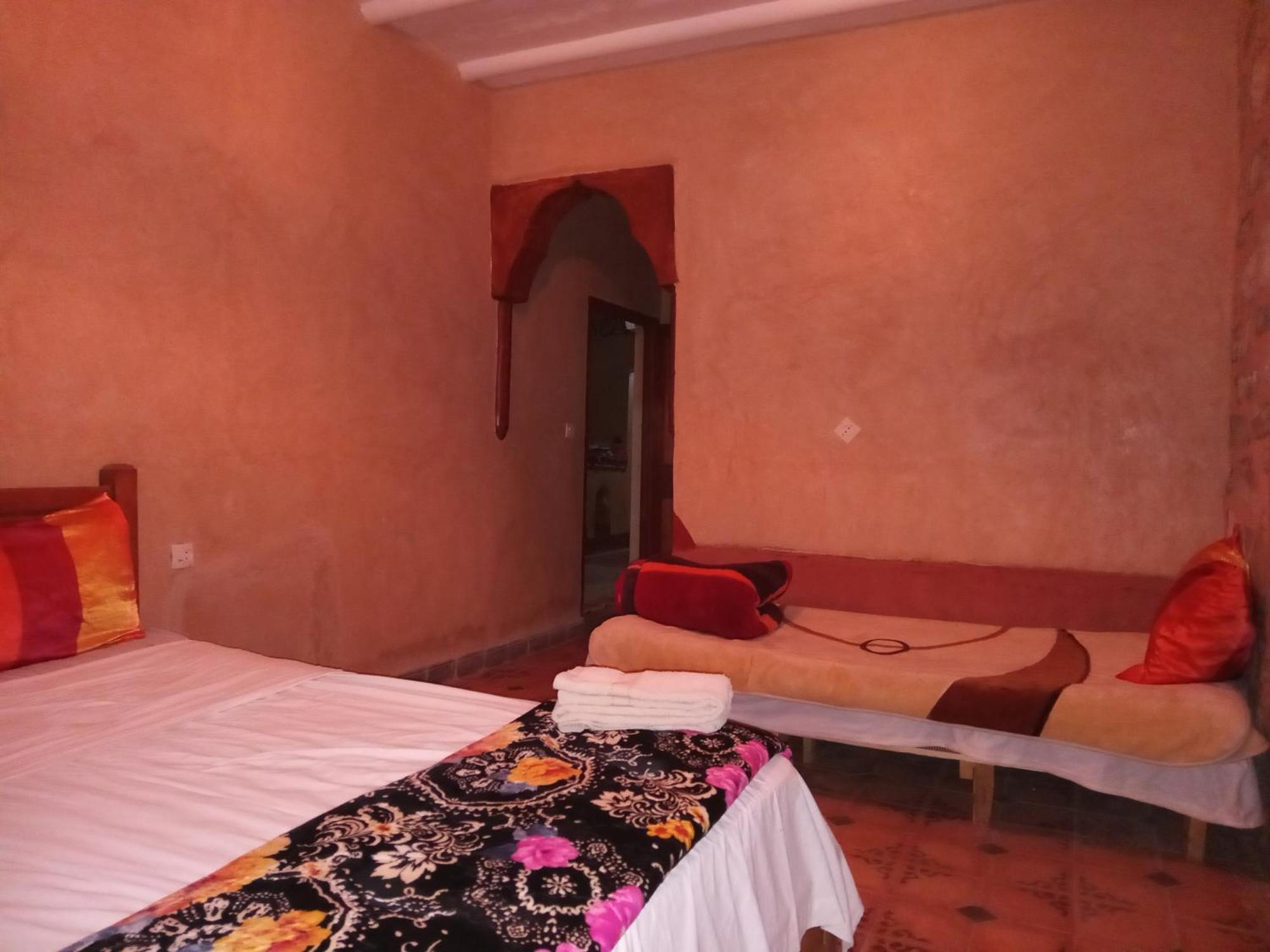 Dar Zara Hotel Tiourjdal Ngoại thất bức ảnh
